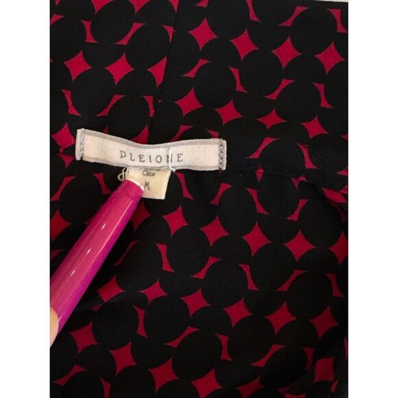 Anthropologie Pleione Long Sleeve Faux Wrap Shirt Maroon and Black Deep V EUC M - Picture 7 of 8